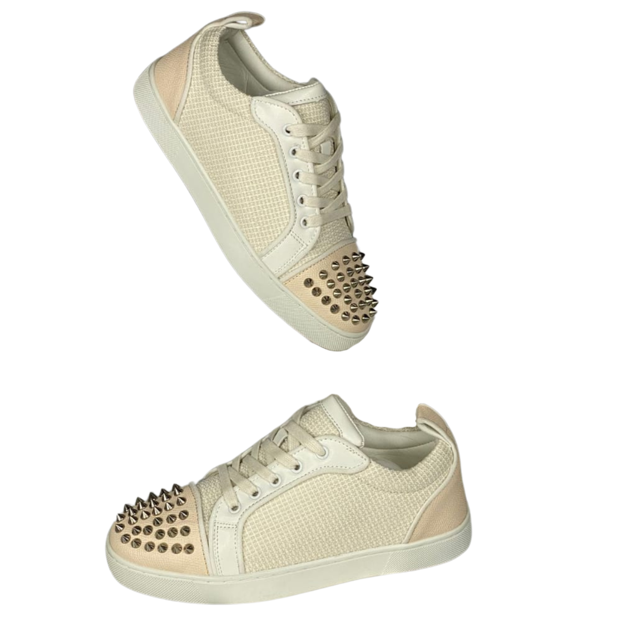 Christian Louboutin Tenis Mujer: Elegancia y Estilo en Cada Paso Si estás buscando Christian Louboutin Tenis Mujer, has llegado al lugar perfecto. En Onlineshoppingcenterg, ofrecemos una selección exclusiva de tenis Christian Louboutin para mujer, diseñados para quienes buscan destacar con un estilo único y elegante. Este artículo te guiará a través de todo lo que necesitas saber para elegir y comprar los tenis Christian Louboutin perfectos para ti.  ¿Por Qué Elegir Christian Louboutin Tenis Mujer? Los Christian Louboutin Tenis Mujer son más que un simple par de zapatos; son una declaración de estilo y lujo. Conocidos por su inconfundible suela roja y diseños innovadores, estos tenis son ideales para las mujeres que desean combinar elegancia y comodidad en su calzado diario.  Características Principales: Diseño Icono: La suela roja de Louboutin es un símbolo de lujo y exclusividad en el mundo de la moda. Materiales de Alta Calidad: Cada par está hecho con los mejores materiales, asegurando durabilidad y confort. Versatilidad: Disponibles en una amplia gama de colores y estilos, desde los clásicos tenis Louboutin mujer blancos hasta opciones más atrevidas como los tenis Louboutin mujer rosas. Precios de Christian Louboutin Tenis Mujer Uno de los aspectos más importantes al considerar la compra de Christian Louboutin Tenis Mujer es el precio. En Onlineshoppingcenterg, nos aseguramos de ofrecerte precios competitivos y una experiencia de compra sin igual.